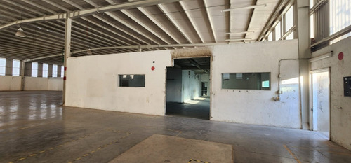Nave Industrial En Parque El Marqués