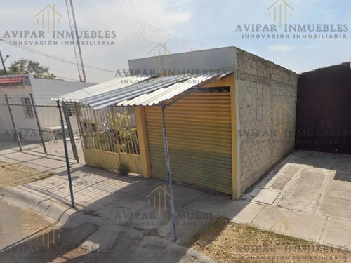 Venta De Casa En Sebastian El Grande, Tlajomulco, Jal. Alc144