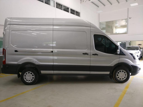 Imagen 5 de 13 de Ford Transit Larga Techo Alto 2022
