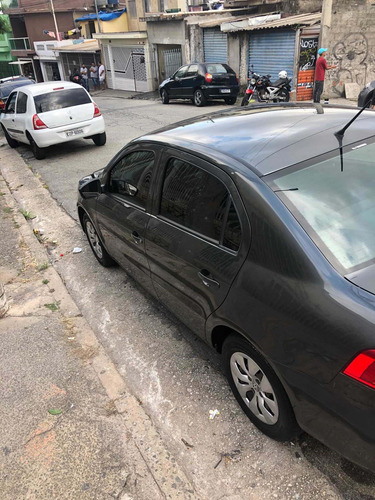 Volkswagen Voyage 2016 1.0 Trendline Total Flex 4p