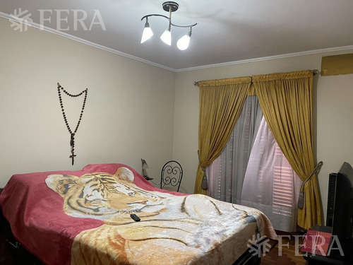 Imagen 7 de 17 de Venta Casa 4 Ambientes Con Jardín, Cochera, Quincho Y Fondo Libre Con Piscina En Wilde (30086)