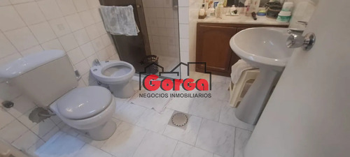 Hermosa Casa Sobre Islas Canarias Esq Castro