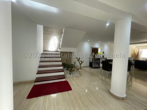 Casa En Venta En Colinas De Bello Monte Remodelada Caracas Areas Sociales Seguridad