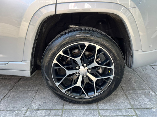 Jeep Grand Cherokee Summit 4x4 V8