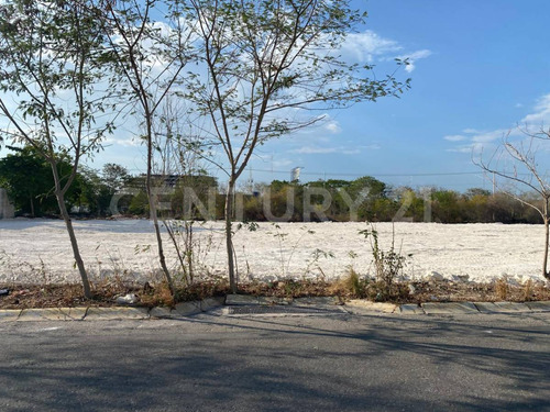 Excelente Terreno En Venta Ubicado En Periferico Harbor Y El Consulado Americano