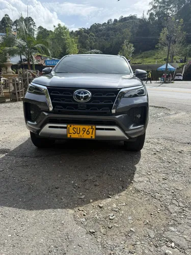 Toyota Fortuner 2.8 Srv 2023