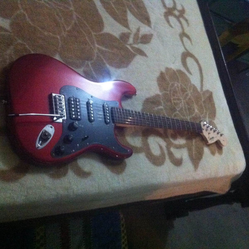 Guitarra Electrica Squier Strat Hss Afinity