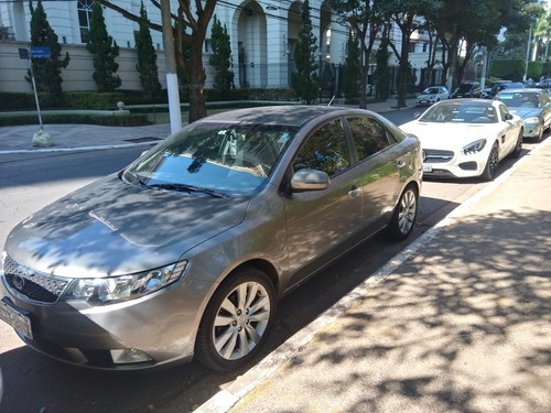 Imagem 2 de 6 de Kia Cerato 2013 1.6 Sx 4p