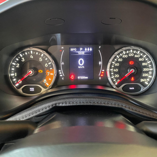 Jeep Renegade 1.8 Flex Aut. 5p