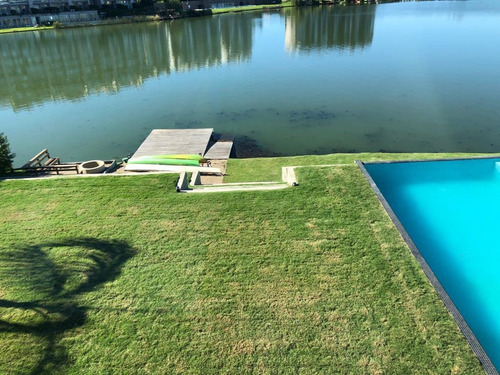 Imagen 25 de 30 de Casa En Venta De Excelente Calidad Constructiva En Lagos Del Golf