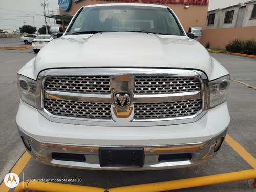 Dodge Ram 1500 LARAMIE 4X2 Doble Cab V8 5.7Lts. HEMI