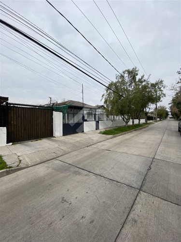 Gran Terreno Casa En Venta De 4 Dorm. En La Cisterna