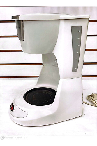 Cafetera Eléctrica Black & Decker - 12 Tazas Usada Sin Jarra (Usado)
