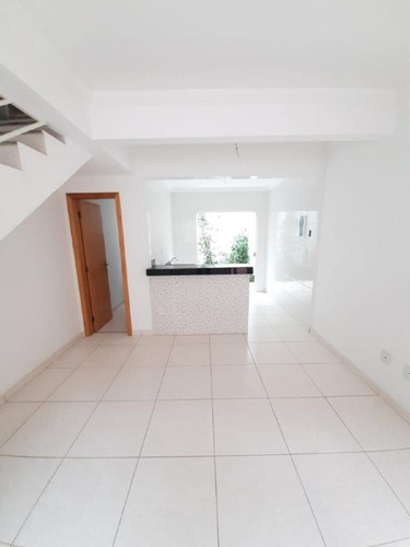 Imagem 1 de 8 de Casa Duplex À Venda, 2 Quartos, 1 Vaga, Baronesa (são Benedito) - Santa Luzia/mg - 2829