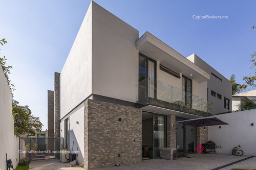 Residencia De Lujo En Venta Puerta Del Bosque Andares