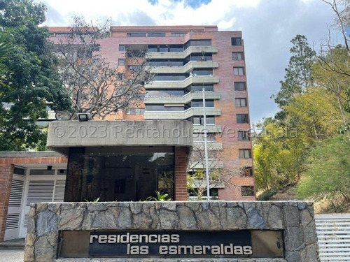 Iluminado Apartamento En Venta En Las Esmeraldas. Yr