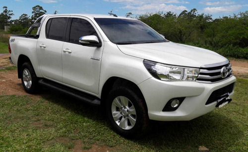 Toyota Hilux 2.8 Cd Srv 177cv 4x4 2016