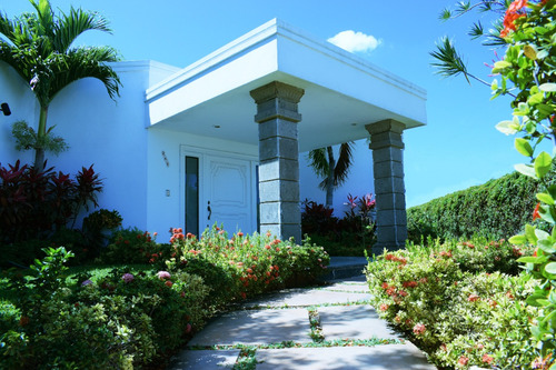 Imagen 7 de 26 de Casa De Una Planta En Venta Sobre Avenida Campestre