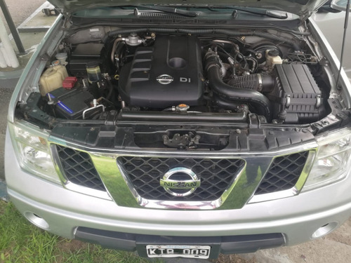Nissan Frontier Le 4x4 5at Luxe Pick-up Cabina Doble 2011
