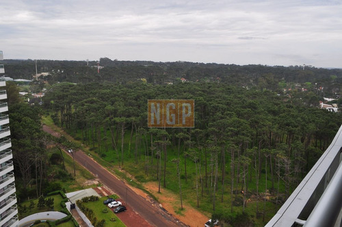 Imagen 17 de 30 de Lindisimo Edificio Con Todos Los Servicios