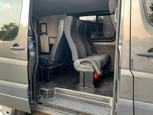 Imagen 14 de 18 de Mercedes-benz Sprinter 2016 2.1 415 3665 Tn Mixto 4+1 Silver