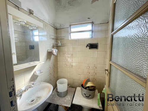 Imagen 25 de 30 de Venta En Block. 2 Locales Y 4 Dptos. Ideal Inversionista.
