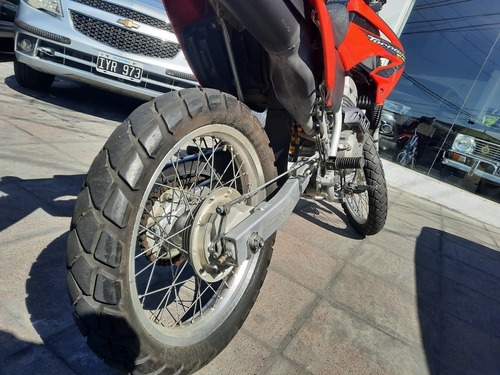 Imagen 5 de 9 de Honda Tornado