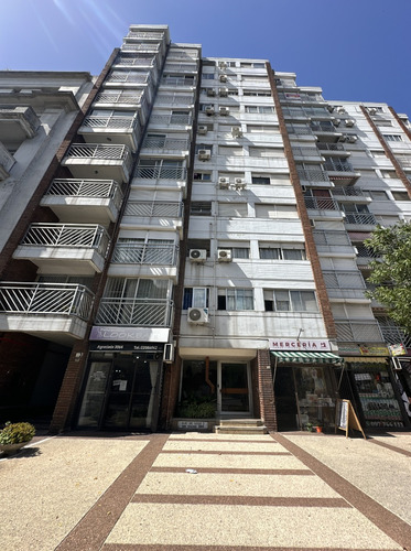 Venta Apartamento En Agraciada Con Renta