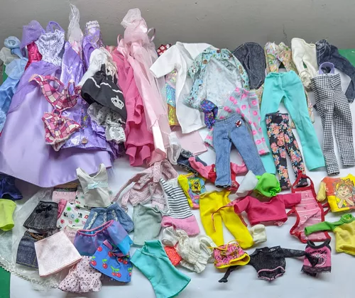 Lote Kit Roupinhas Roupas Filho Filha Barbie Criança Bebê Antiga Antigo  Colecionáveis, Brinquedo Barbie Usado 75011824