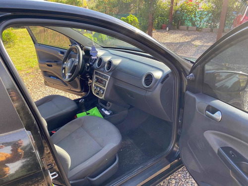 Volkswagen Gol Sedan 1.6 Comfortline Plus 101cv
