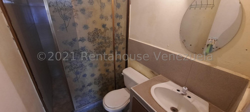 Imagen 11 de 30 de Casa En Venta En Cabudare El Trigal, Flex. Mls #22-24439, Profesional Inmobiliario Rocelys Lugo, 0414-1275734