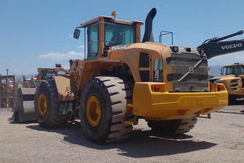 Pala Cargadora Volvo L220g De 4,9 Mts3