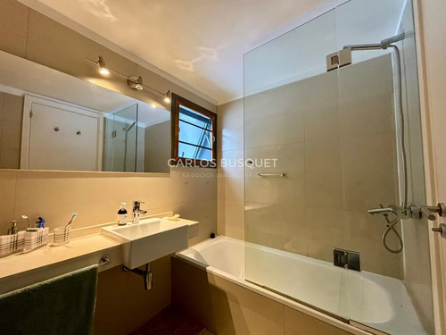 Apartamento En Venta De 2 Dormitorios En Edificio Unique, Pedragosa Sierra