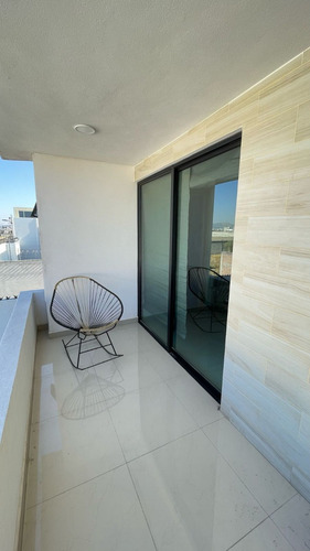 Casa Moderna Nueva En Venta, De Tres Niveles, En Hacienda Barbabosa, A 5 Min De C.u. Y De La Estación Del Tren, A 15 Min Del Centro De Toluca Y De Metepec