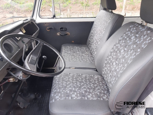 Imagem 10 de 12 de Volkswagen Kombi Vw