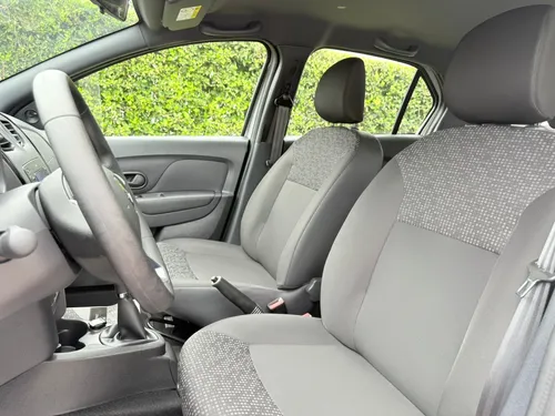 Renault Logan 1.6 Expression / Life +