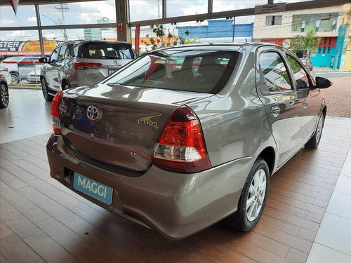 Imagem 5 de 12 de Etios 1.5 X Plus Sedan 16v Flex 4p Automático