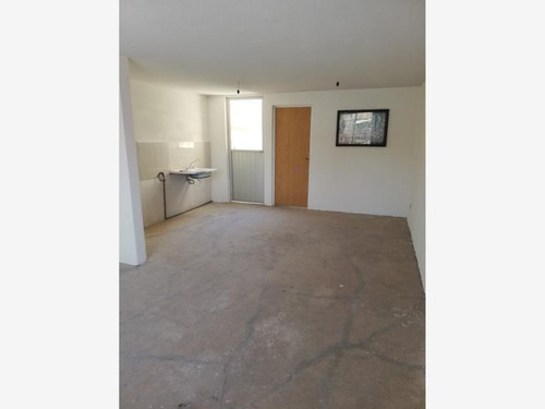 Imagen 3 de 12 de Casa Sola En Venta San Carlos Castillotla