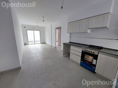 Departamento 3 Ambientes Con Balcon En Caseros