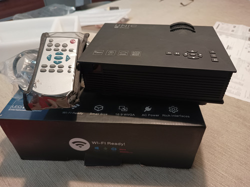Proyector Mini Unic Uc46 1200lm Negro 110/220v Negro (Usado)
