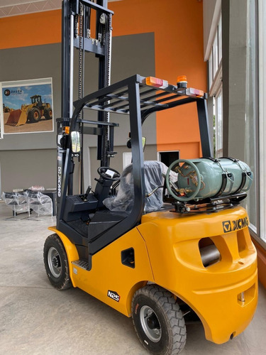 Autoelevador Xcmg Nafta Gas 2.5tn Torre Triple Bauza Group