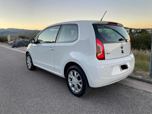 Volkswagen Up! 2015 1.0 High Up! 75cv 3 P