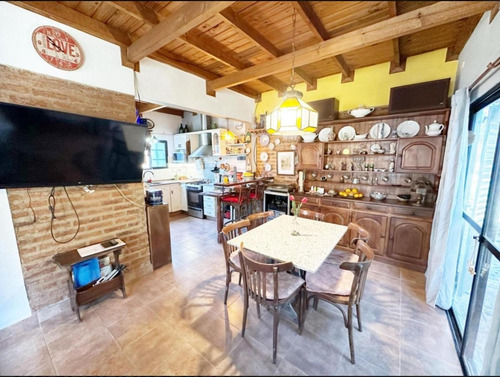 Casa En Venta - 3 Dormitorios 3 Baños - Cochera - 340mts2 - Canning