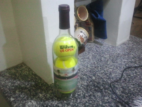 Botella Con Pelotas De Tennis Inside  20 Verdes