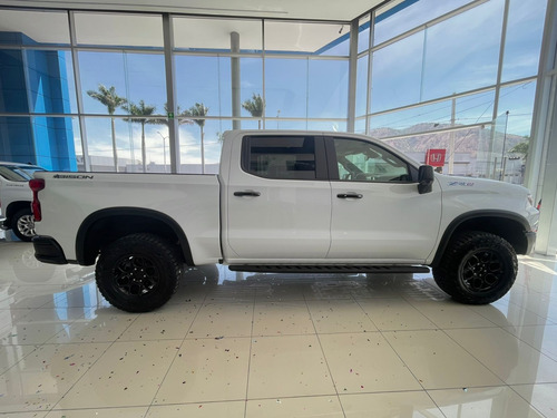 Chevrolet Cheyenne 6.2 Doble Cab Zr2 Bison 4X4 At