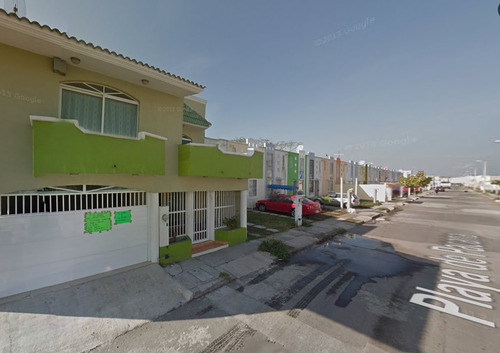 Casa De Recuperación Bancaria En Playa Pacana 108, Arboleda San Ramon, Medellin, Veracruz (vd076)