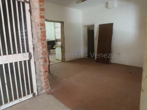 Imagen 4 de 10 de Casa En Venta Los Palos Grandes Jvl 23-14436