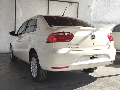 Imagem 4 de 13 de Volkswagen Voyage 1.6 16v Msi Totalflex 4p Automático