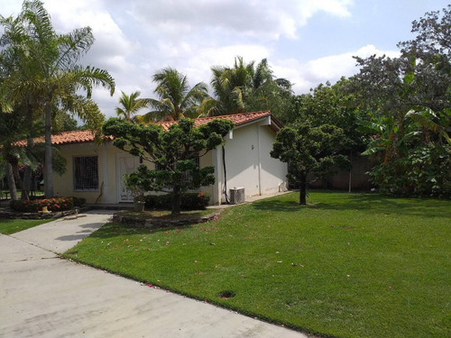 Ac Espectacular Casa Con Piscina En Urbanización Las Mercedes San Diego 4417m2