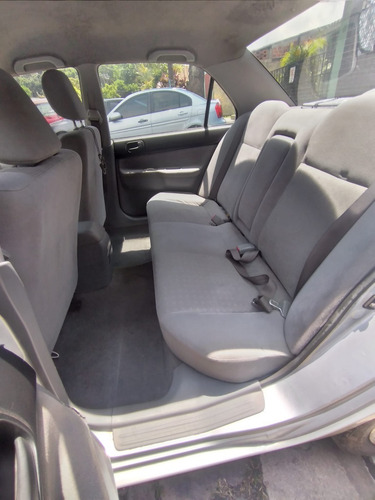 Imagen 2 de 8 de Mitsubishi Lancer